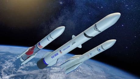 Avec sa constellation de satellites, Jeff Bezos intensifie sa "guerre des étoiles" avec Elon Musk