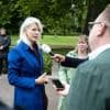 Woonminister Keijzer trekt wetsvoorstel voor huurbevriezing in