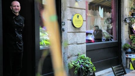Gli stakanovisti della tavola. I ristoranti "aperti per ferie"