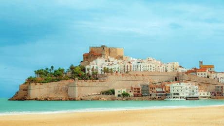 Una costa fortificada: 10 castillos que se construyeron para defender el litoral español
