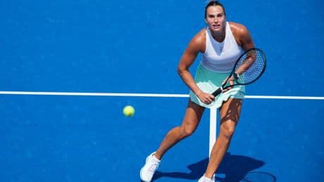 Tennis : Sabalenka remporte un thriller contre Raducanu, Sinner retrouvera Mannarino à Cincinnati