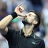 Dansende Novak Djokovic staat voor clash met Carlos Alcaraz: “Wil plannetje van fans dwarsbomen”
