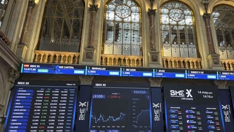Los grupos del Ibex ganan un 4% menos por el 'efecto Telefónica'