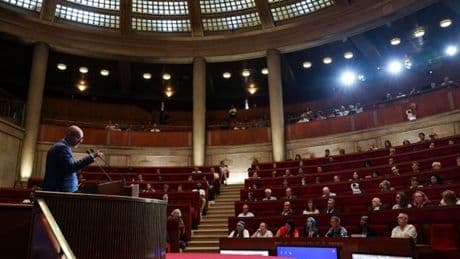 Le Conseil économique, social et environnemental sous le feu des critiques