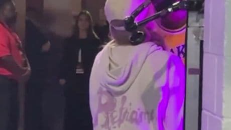 LeBron James has touching moment with wife Savannah after Lakers’ season-ending loss