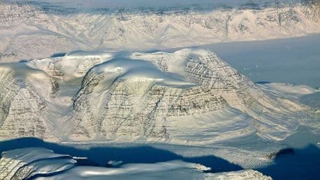AWI Bremerhaven: Forscher besorgt über riesige Risse im Grönlandeis