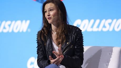 Why the next app for relationships won't look like a dating app, according to a VC