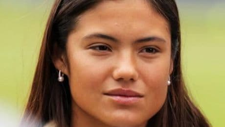 Emma Raducanu, la estrella que sabe decir "no", confiesa por qué no puede ser amiga de muchas tenistas