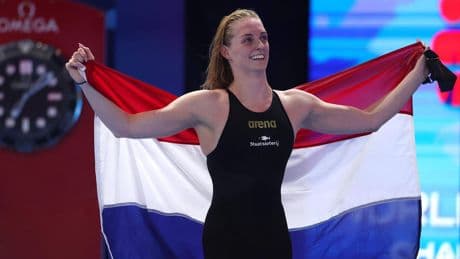 Marrit Steenbergen prolongeert wereldtitel op 100 meter vrije slag op WK zwemmen