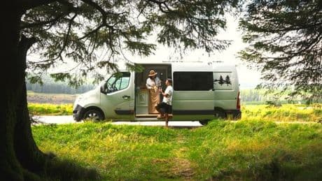 Love on the road: le 5 destinazioni italiane più insolite e affascinanti per una fuga d'estate in coppia