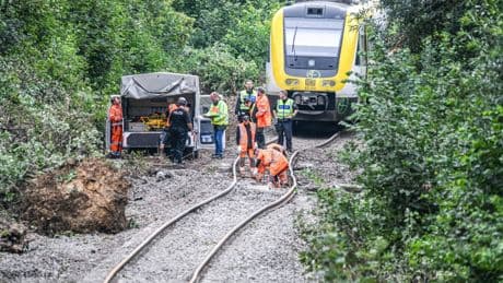 Katastropheneinsatz: Bahnstrecke nach Zugunglück noch wochenlang gesperrt