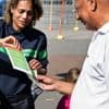 Hoe zorg je dat iedereen een noodpakket heeft? ‘Zonder stroom zitten, daar is de pandemie niks bij’