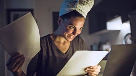 Bonussen moeten huishoudens verleiden meer stroom tijdens daluren te verbruiken: ’Korting tot €230 per jaar’