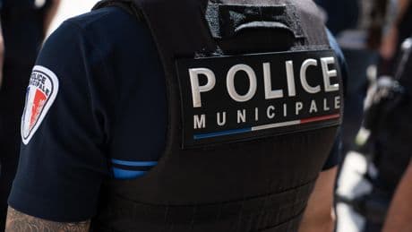 Nice : victime d’un coup de couteau en plein centre-ville, un homme entre la vie et la mort