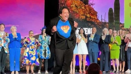 Auszeichnung in den USA - Standing Ovations für Superman Cherno!