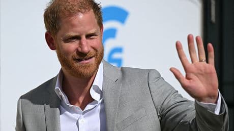 Can Harry Mend Ties With His Royal Relatives?