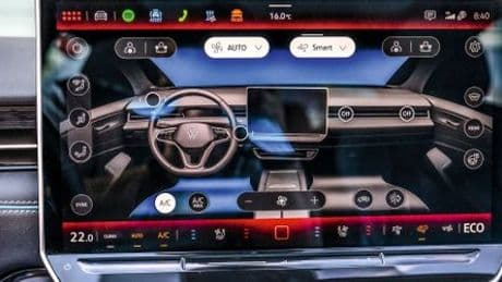 Auto: Warum Knöpfe und Hebel zurückkommen