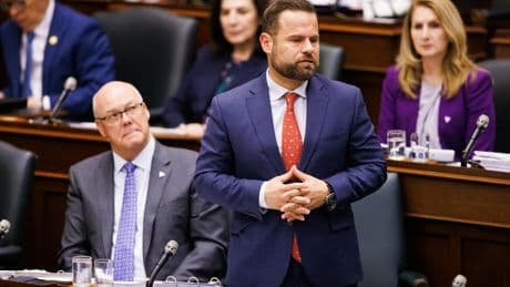 Ontario to require defibrillators on construction sites
