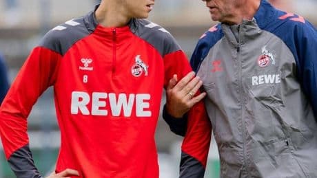 Warmer Empfang beim ersten Training: Mission Aufstieg ist gestartet – Trainier-Routinier Funkel legt in Köln los