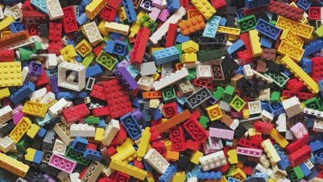L'utile Lego in accelerazione i mattoncini più forti dei dazi