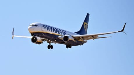 Taxe sur les billets d'avion : Ryanair s'énerve et supprime trois dessertes en France