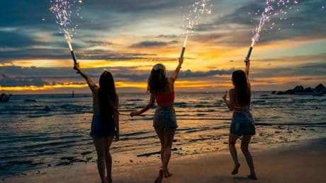 En Sant Joan, el verano empieza con San Miguel y su espíritu festivo