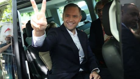 Tusk se prepara para la batalla frente al nuevo presidente ultraconservador de Polonia