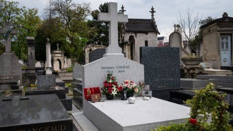 Je suis tombé par hasard sur la tombe de Jacques Chirac, j'ai pris une claque