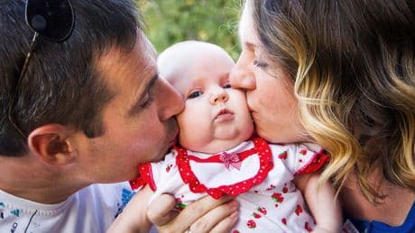 Sumar y PSOE alcanzan un acuerdo para ampliar el permiso parental retribuido