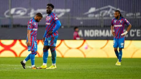 Relégation en National, terrain envahi par les supporters... Caen dit adieu à la Ligue 2, semaine cauchemar pour Mbappé