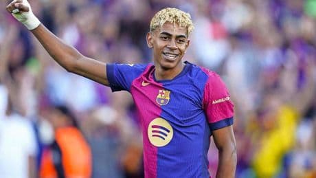 Lamine Yamal (17) stelde fotomoment na contractverlenging bij FC Barcelona uit om emotionele reden