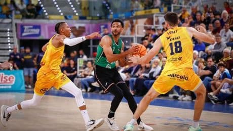 El Joventut tropieza en Gran Canaria, pero mantiene el average
