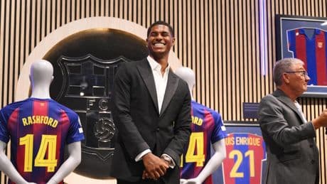 Rashford, ambicioso con el '14' de su gran ídolo Henry