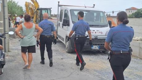Riva Ligure, operaio aggredito da un cane in un cantiere: “Volevano attraversare l’area e me lo hanno aizzato contro"