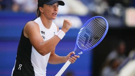Iga Swiatek only wanted to talk about Taylor Swift’s engagement after US Open win