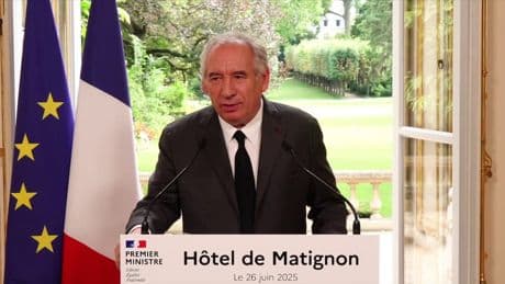 Retraites: François Bayrou annonce qu'un texte de "compromis" sera soumis au Parlement "à l'automne" en cas d'absence d'accord
