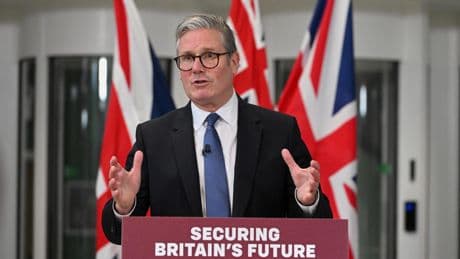 Reino Unido investiga una posible implicación rusa en el ataque a la casa privada del primer ministro Keir Starmer