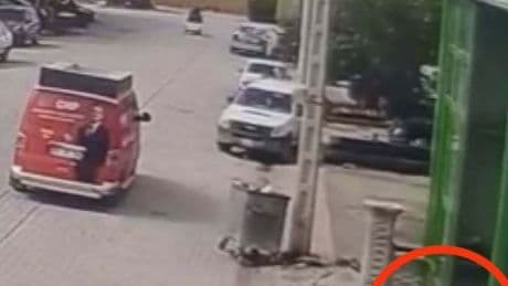 CHP'nin aracına saldıran 2 kişi tutuklandı