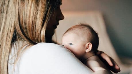 Qué es el &#039;baby blues&#039; que afecta al 85% de las mujeres y en qué se diferencia de la depresión posparto
