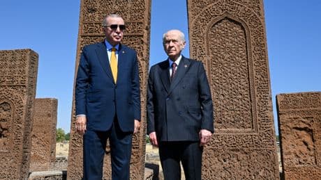 Yönümüz Ankara ve Şam