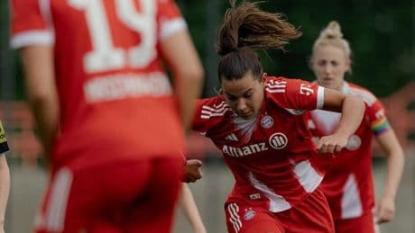 Nach 375 Tagen! - Oberdorf zum ersten Mal im Bayern-Trikot