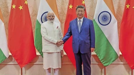 Treffen in China: Trump verbindet Modi und Xi