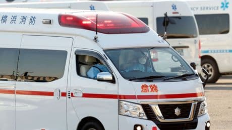 Dos hombres detenidos tras irrumpir en un colegio de Tokio y herir a cinco docentes