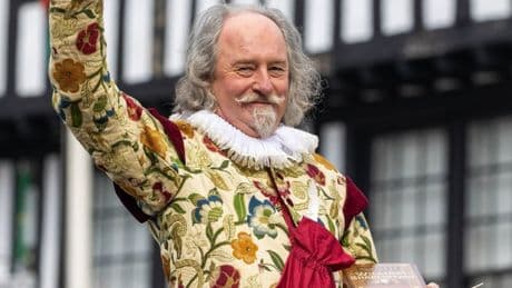 William Shakespeare impersonator quits after being accused of making racist remarks