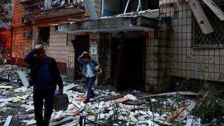 En direct, guerre en Ukraine : une attaque de drones et de missiles sur Kiev fait au moins un mort et vingt blessés