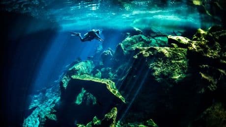 Terrifying underwater labyrinth where lost diver stabbed himself in heart