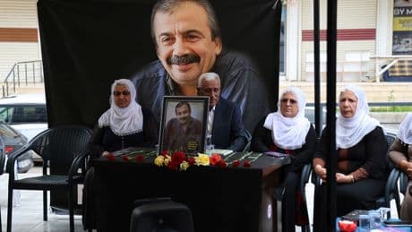 Binlerce kişi Sırrı Süreyya Önder'in taziyesini ziyaret etti