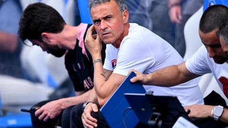 PSG suffer another injury scare ahead of Arsenal clash as winger limps off