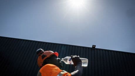 Hitzewelle frisst Milliarden: Wie Extremtemperaturen Deutschlands Wirtschaft lahmlegen
