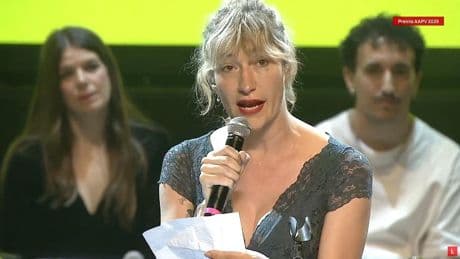 Abril Zamora: "Que una persona como yo reciba este premio da un mensaje importante: ser quien quieras ser trae recompensa"
